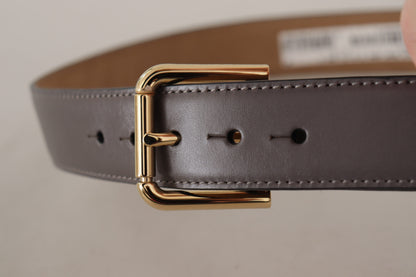 Elegante leren riem met gegraveerde gesp