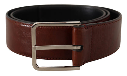 Elegante leren riem met gegraveerde gesp