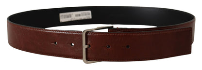 Elegante leren riem met gegraveerde gesp