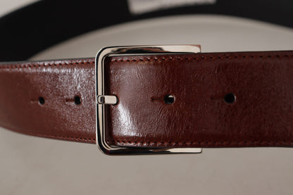 Elegante leren riem met gegraveerde gesp