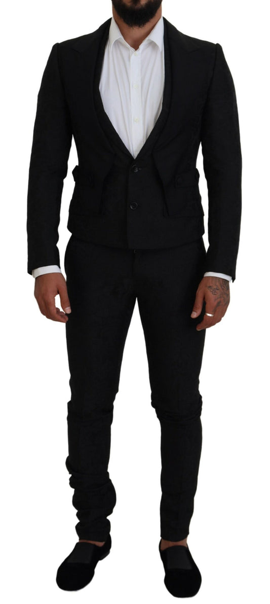 Elegante traje de Martini negro para el hombre moderno