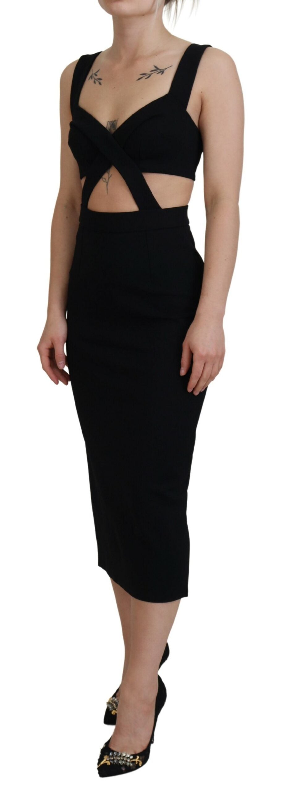 Elegante vestido tubo midi negro