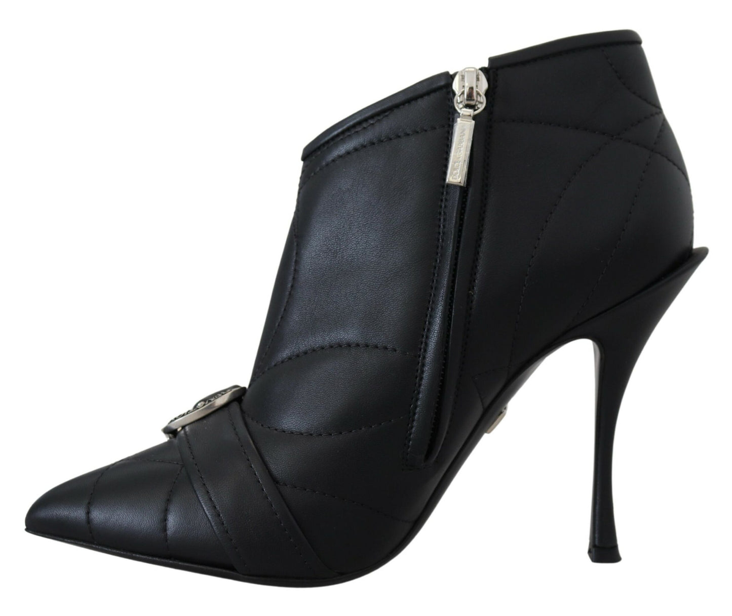 Elegantes botines de cuero acolchados negros