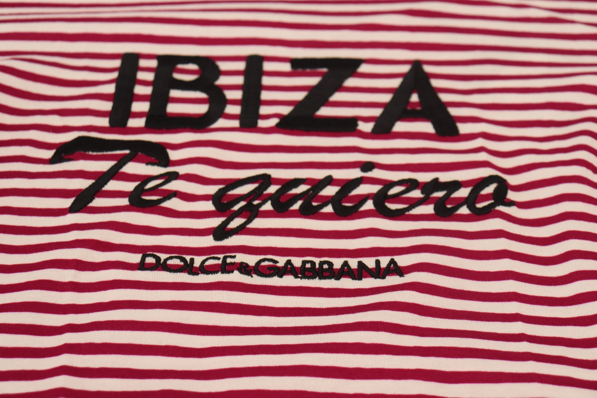 Exclusiva camiseta Ibiza a rayas con cuello redondo