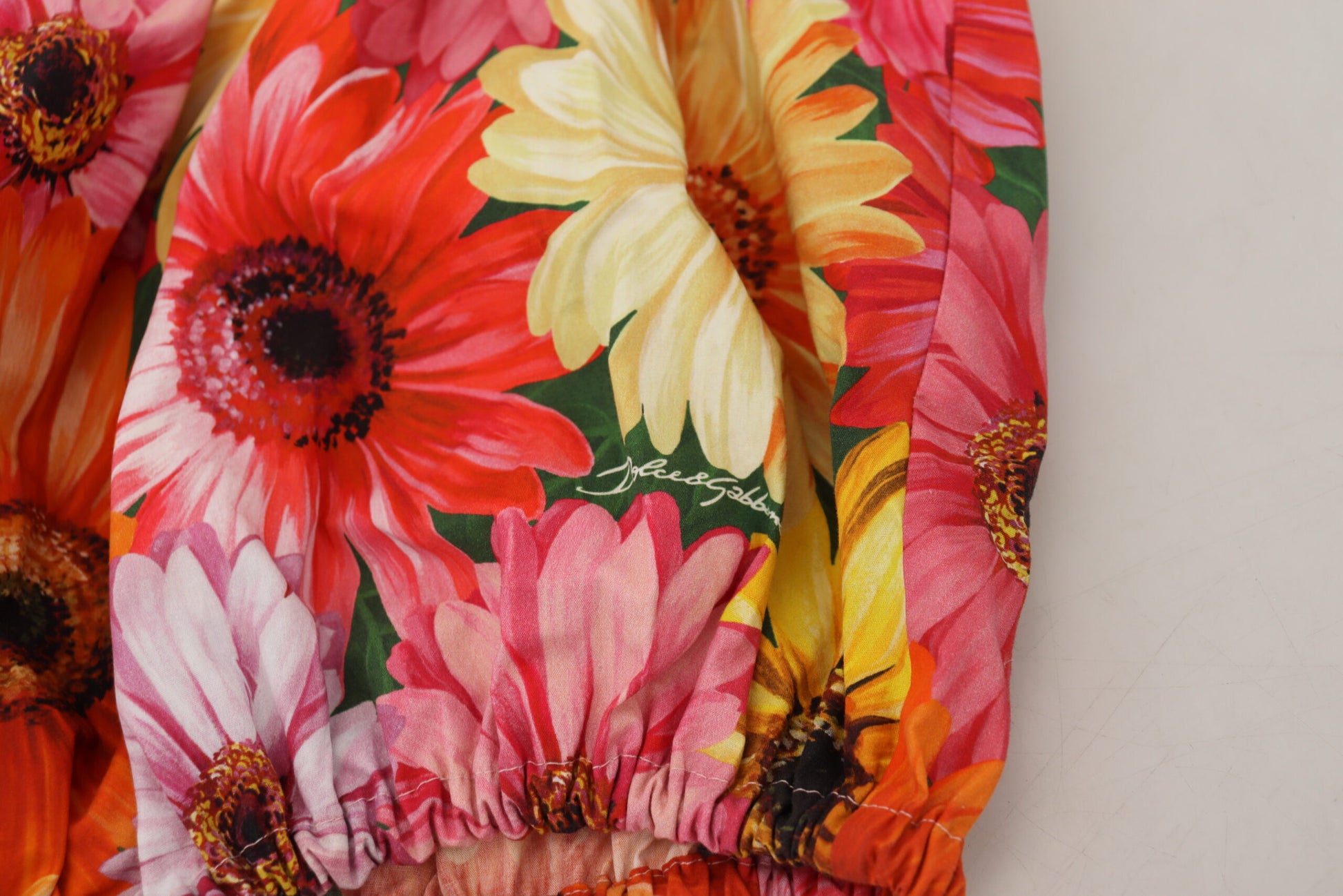 Floral Elegance Sleeveless Cropped Top