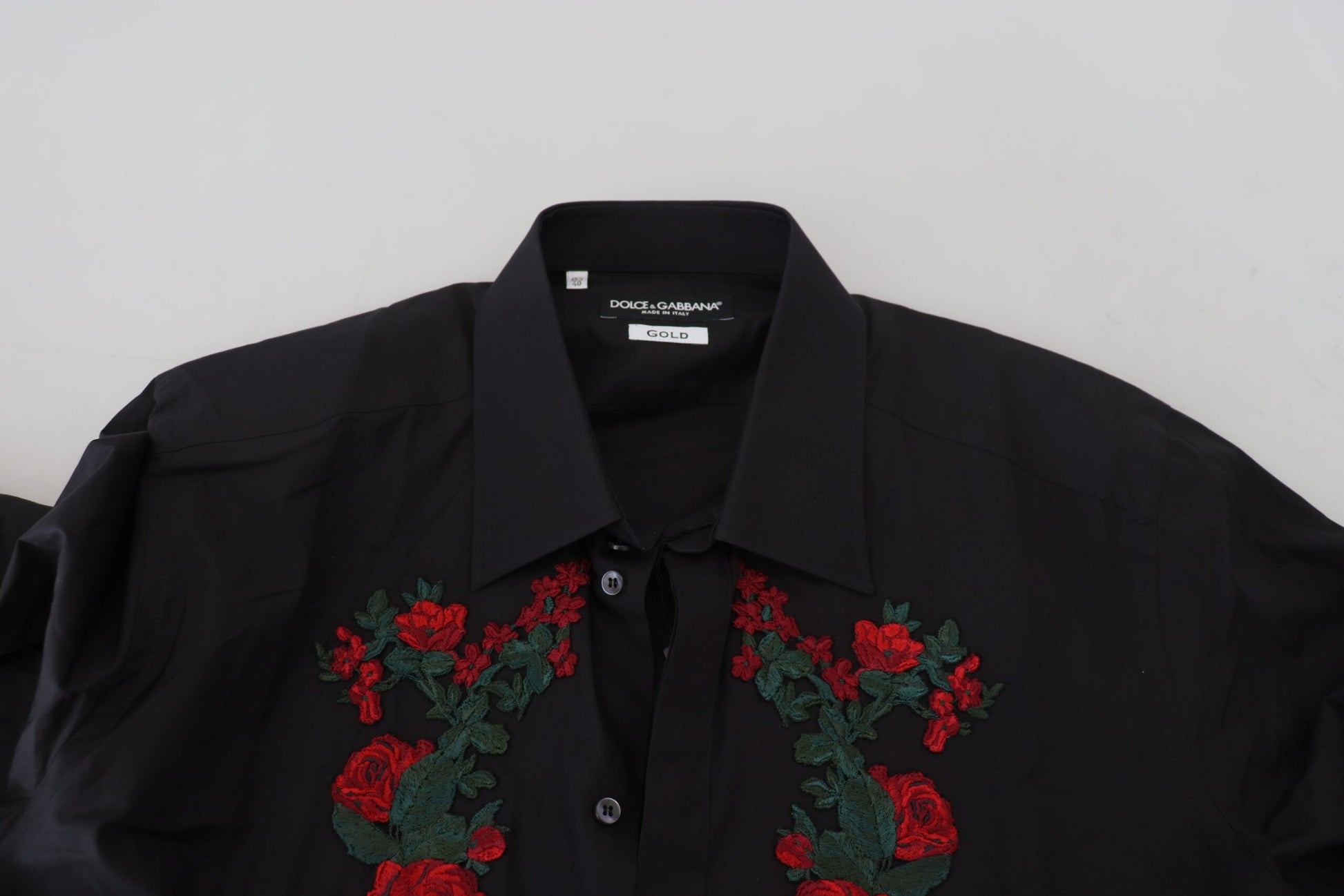 Camisa elegante de algodón con bordado floral