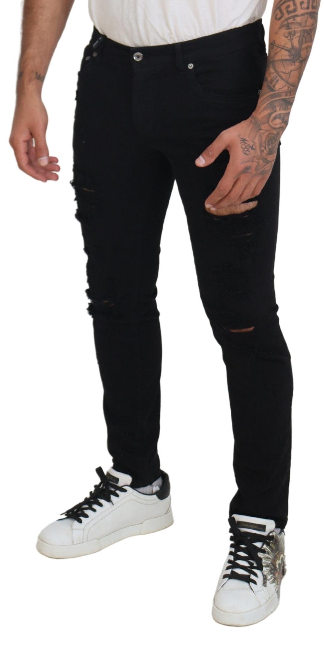 Denim negro de corte slim con harapos esbeltos