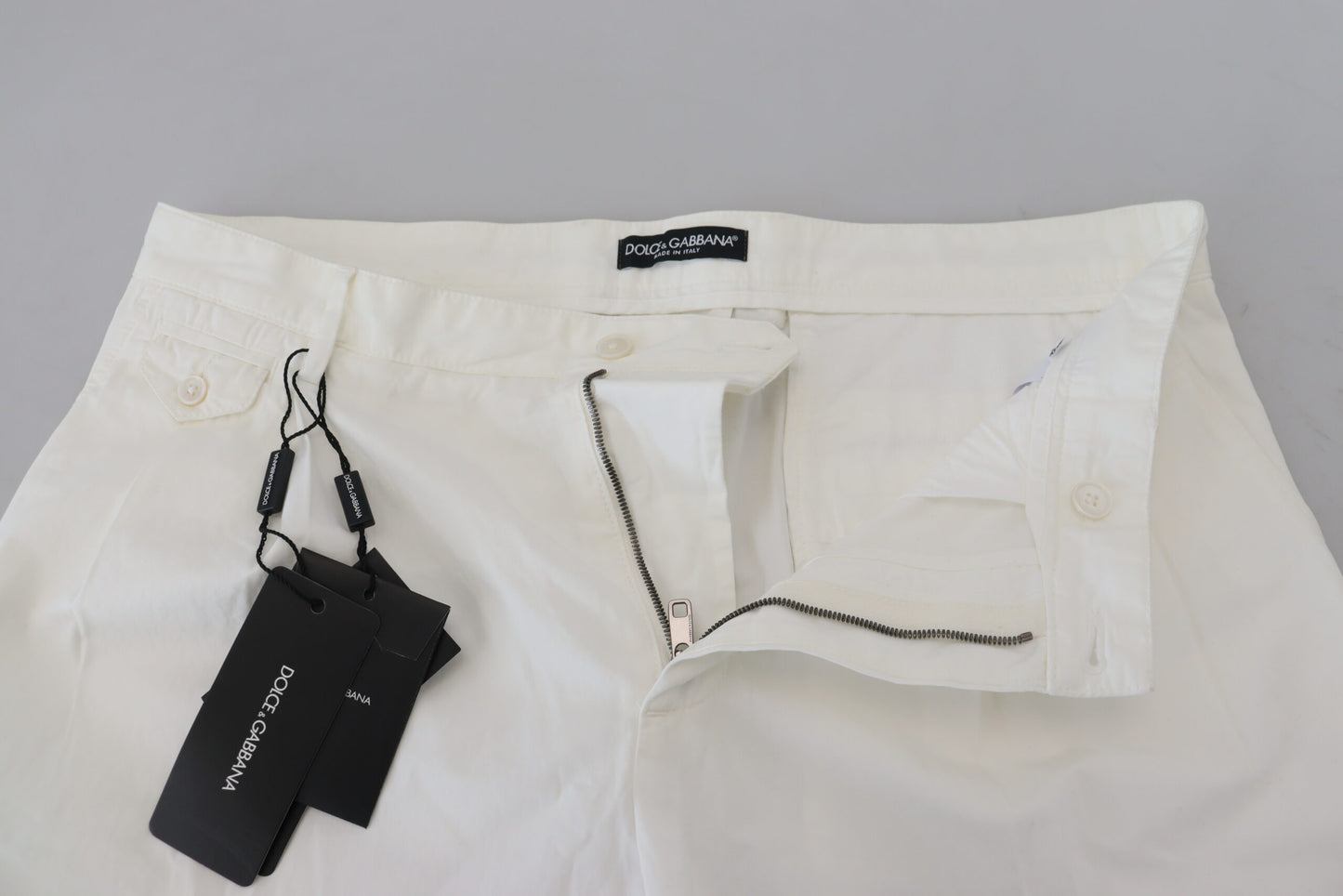 Elegantes pantalones chinos de algodón blancos