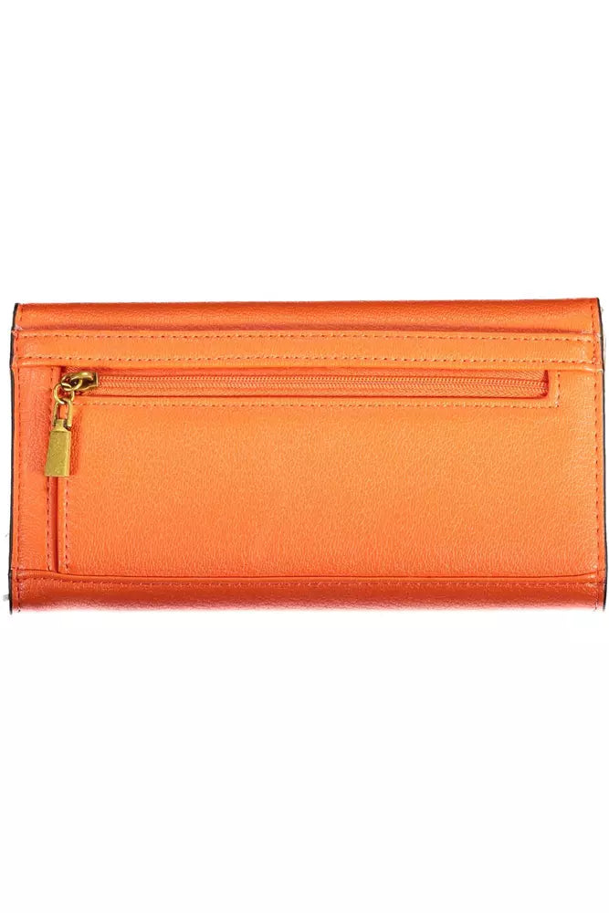 Cartera naranja elegante con detalles en contraste