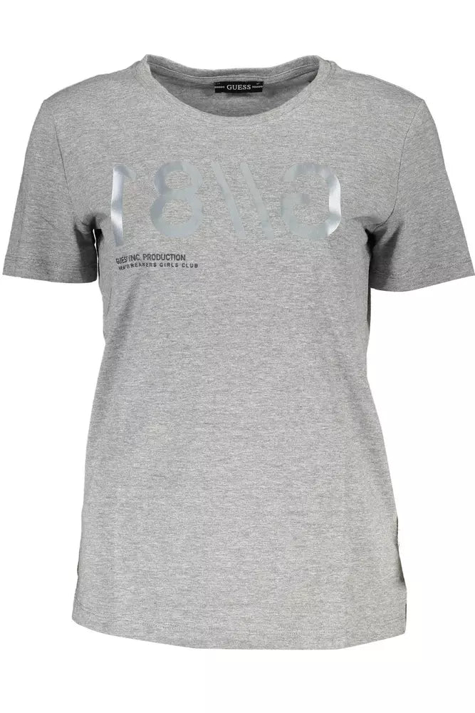 Camiseta gris elegante con logo y escote ancho