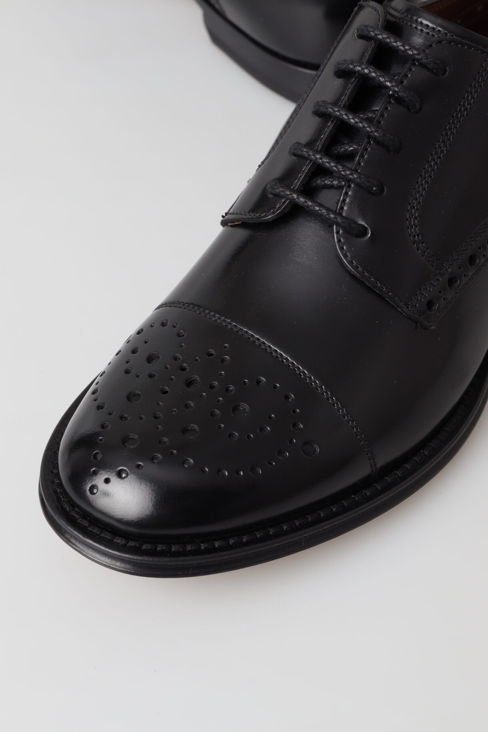 Elegant Black Leather Oxford Wingtip Shoes