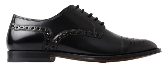 Elegantes zapatos Oxford de cuero negro con punta de ala