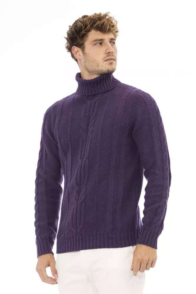 Elegante suéter de cuello alto morado para hombre