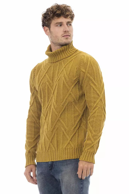 Elegante suéter de cuello alto amarillo