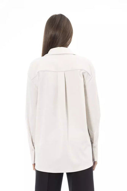 Elegante witte button-up met voorzak