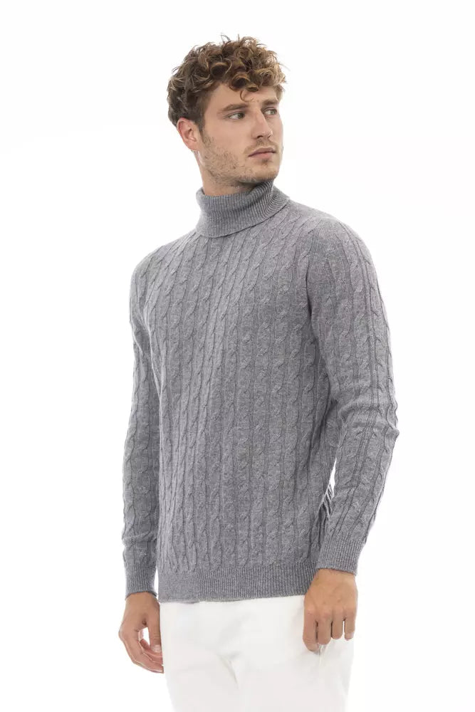 Elegante suéter gris de cuello alto para hombre