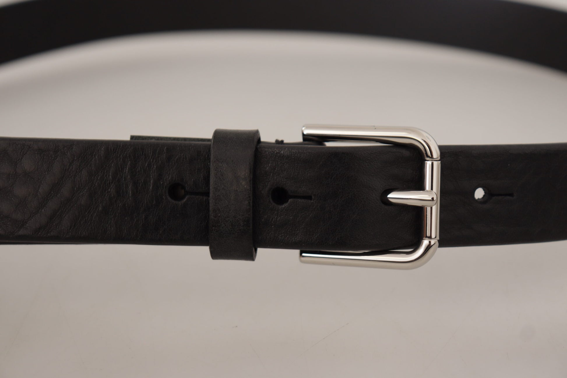 Elegante zwarte leren riem met metalen gesp