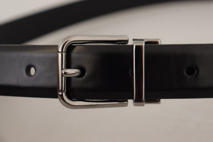 Elegante zwarte leren riem met metalen gesp