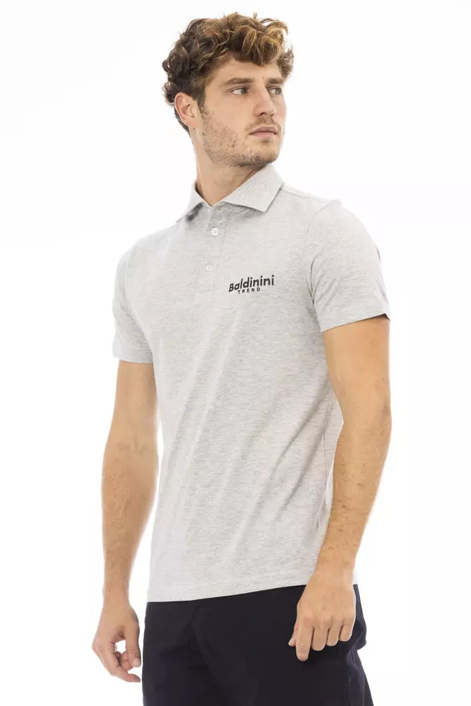 Elegante polo de algodón gris con logo bordado