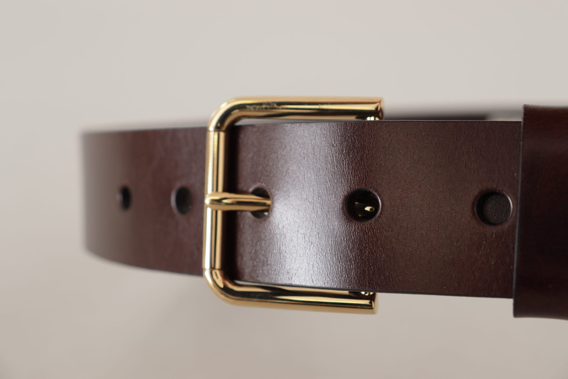 Elegante zwarte leren riem met metalen gesp