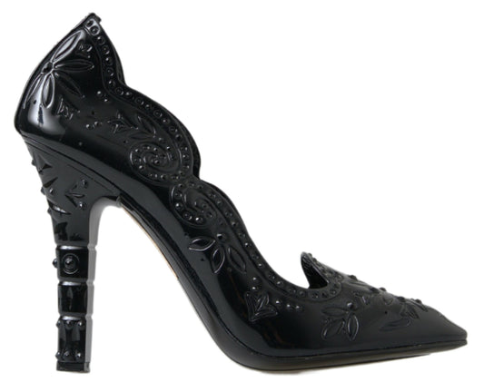 Elegantes zapatos de tacón de Cenicienta de cristal negro