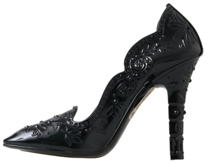 Elegantes zapatos de tacón de Cenicienta de cristal negro