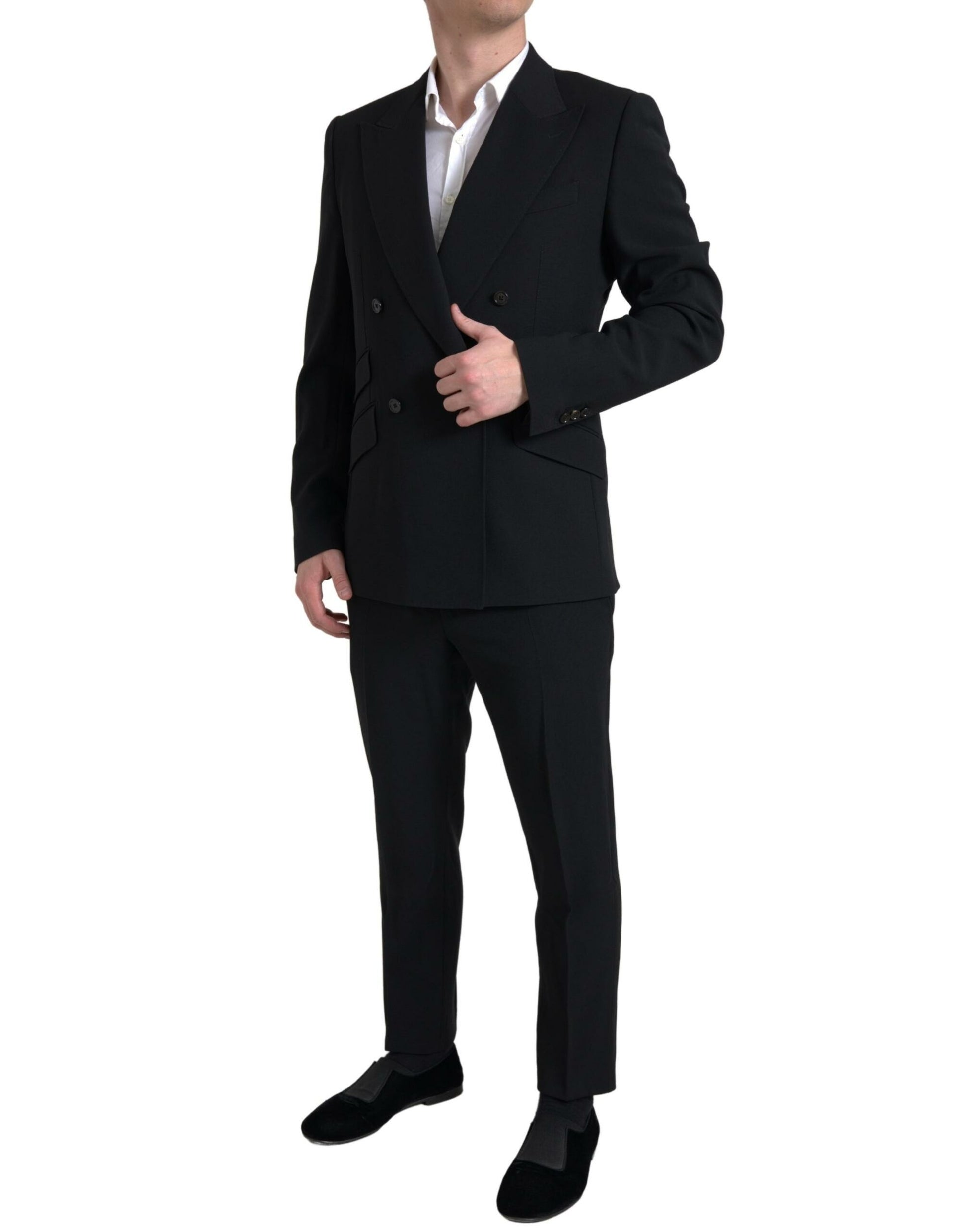 Traje elegante de corte slim con doble botonadura