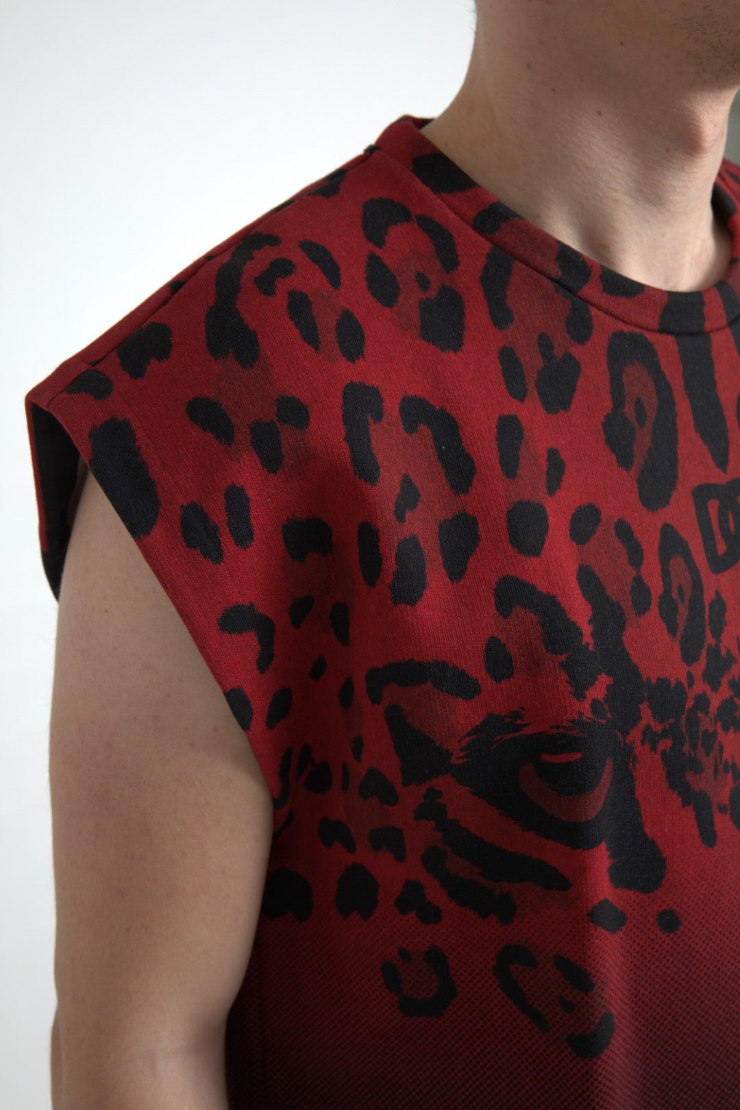 Mouwloos tank-T-shirt van rood luipaardkatoen