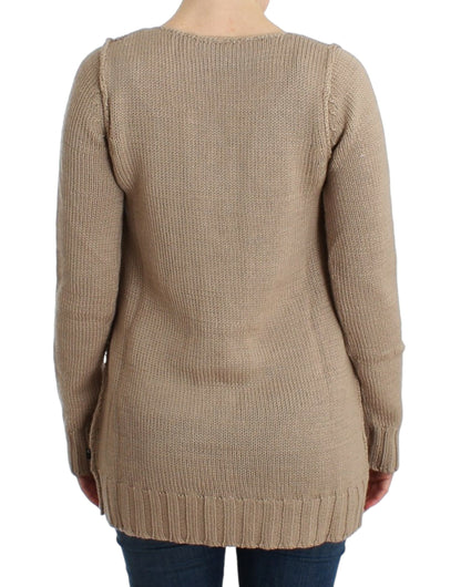 Elegante suéter de cuello redondo de punto beige