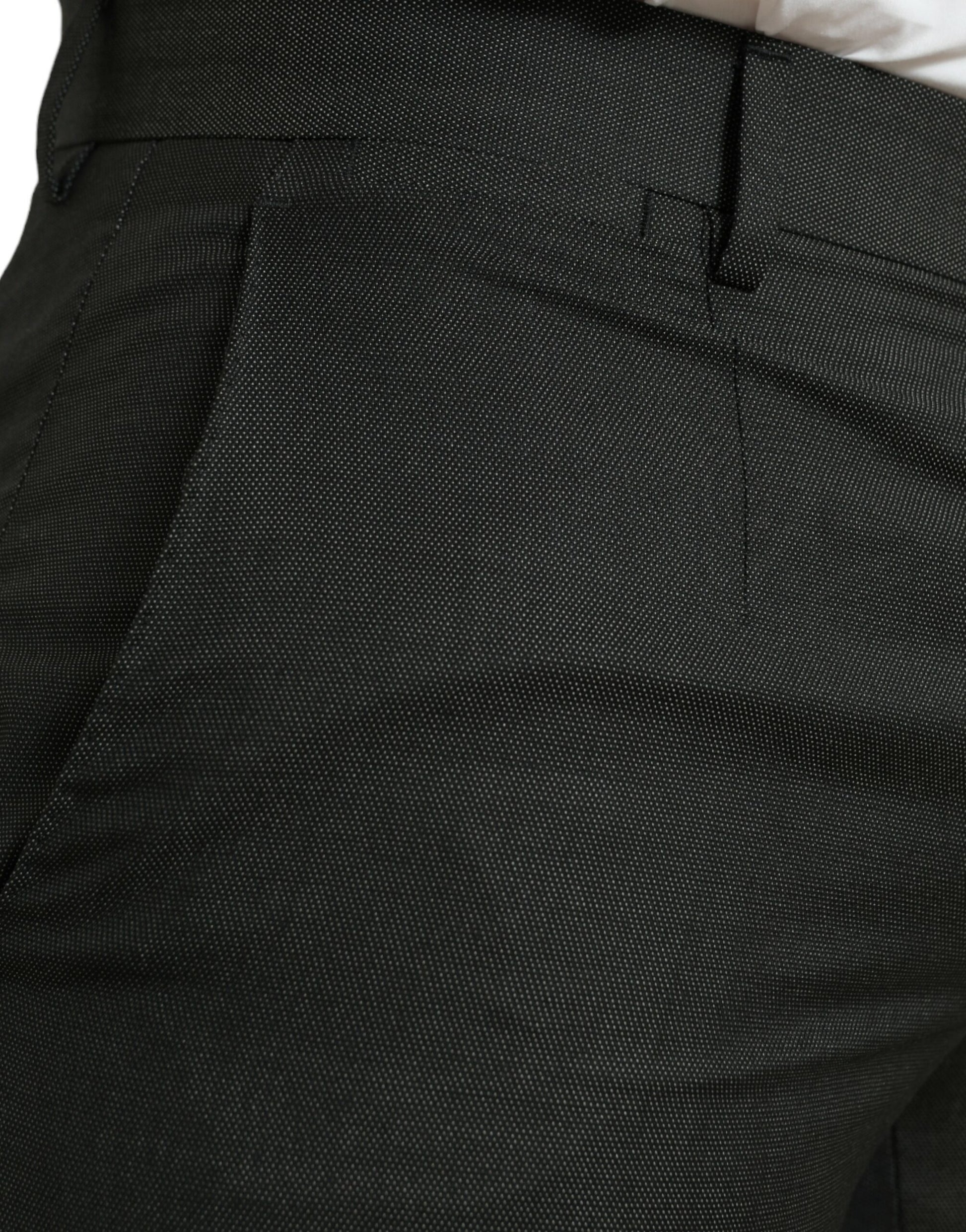 Pantalón de vestir ajustado gris oscuro elegante