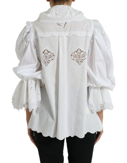 Blusa elegante con ribete de encaje blanco