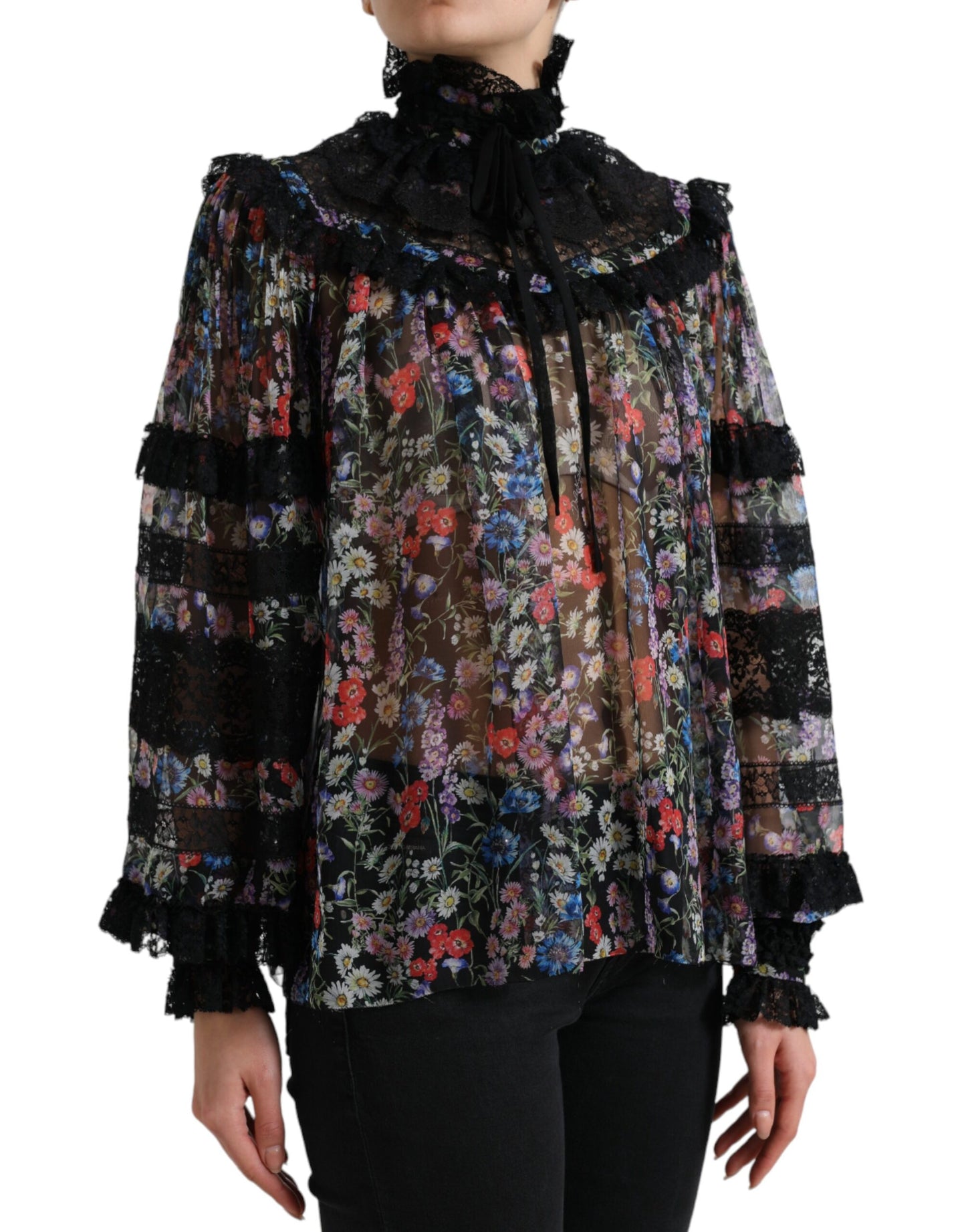 Zwarte blousetop met lange mouwen en bloemenprint