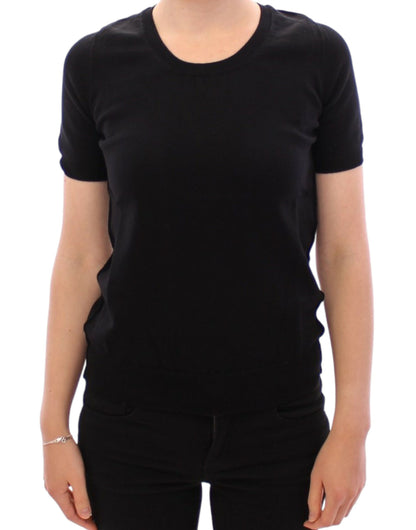 Elegante camiseta negra de algodón con cuello redondo