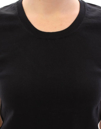 Elegante camiseta negra de algodón con cuello redondo