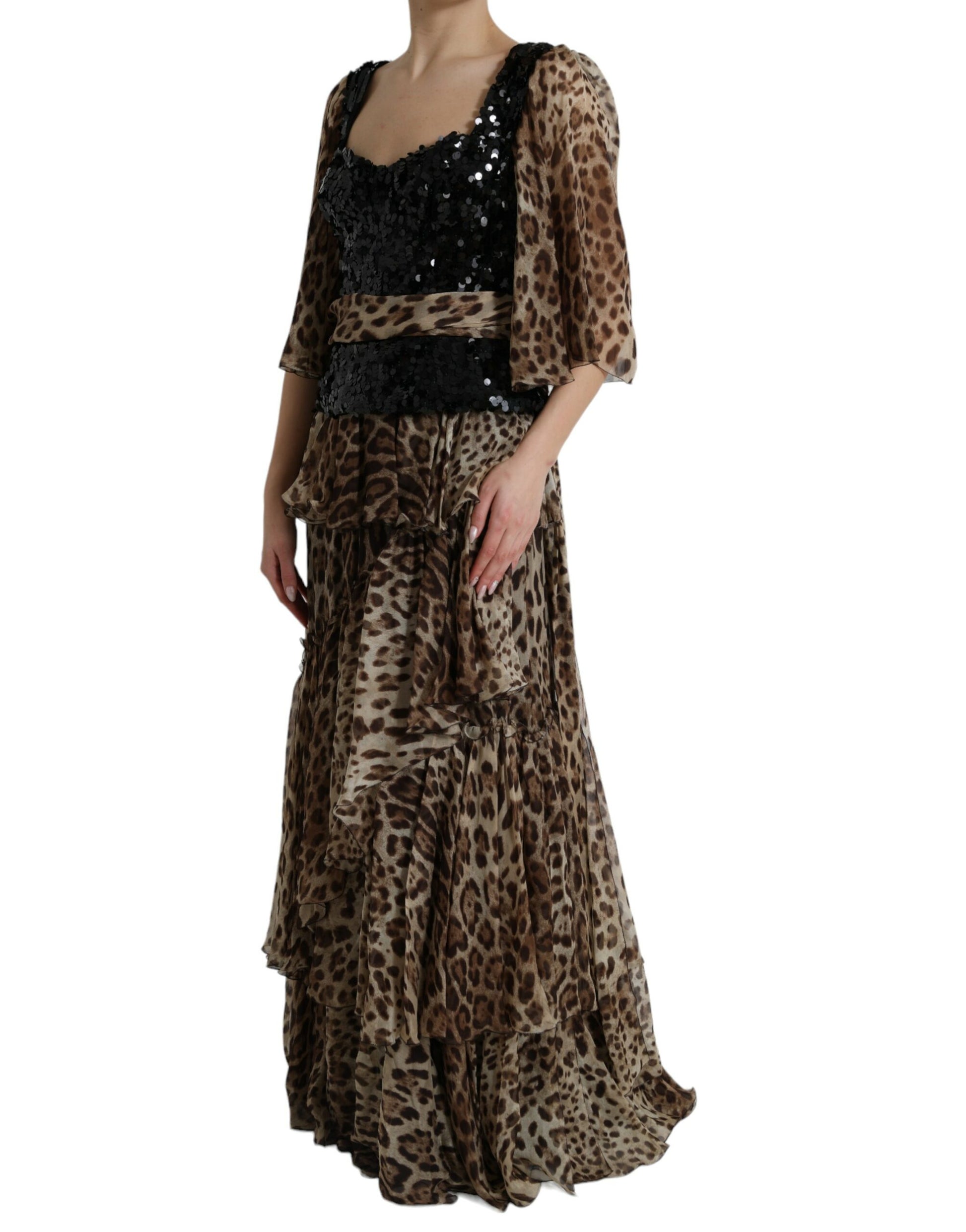 Vestido elegante con capas de lentejuelas de leopardo