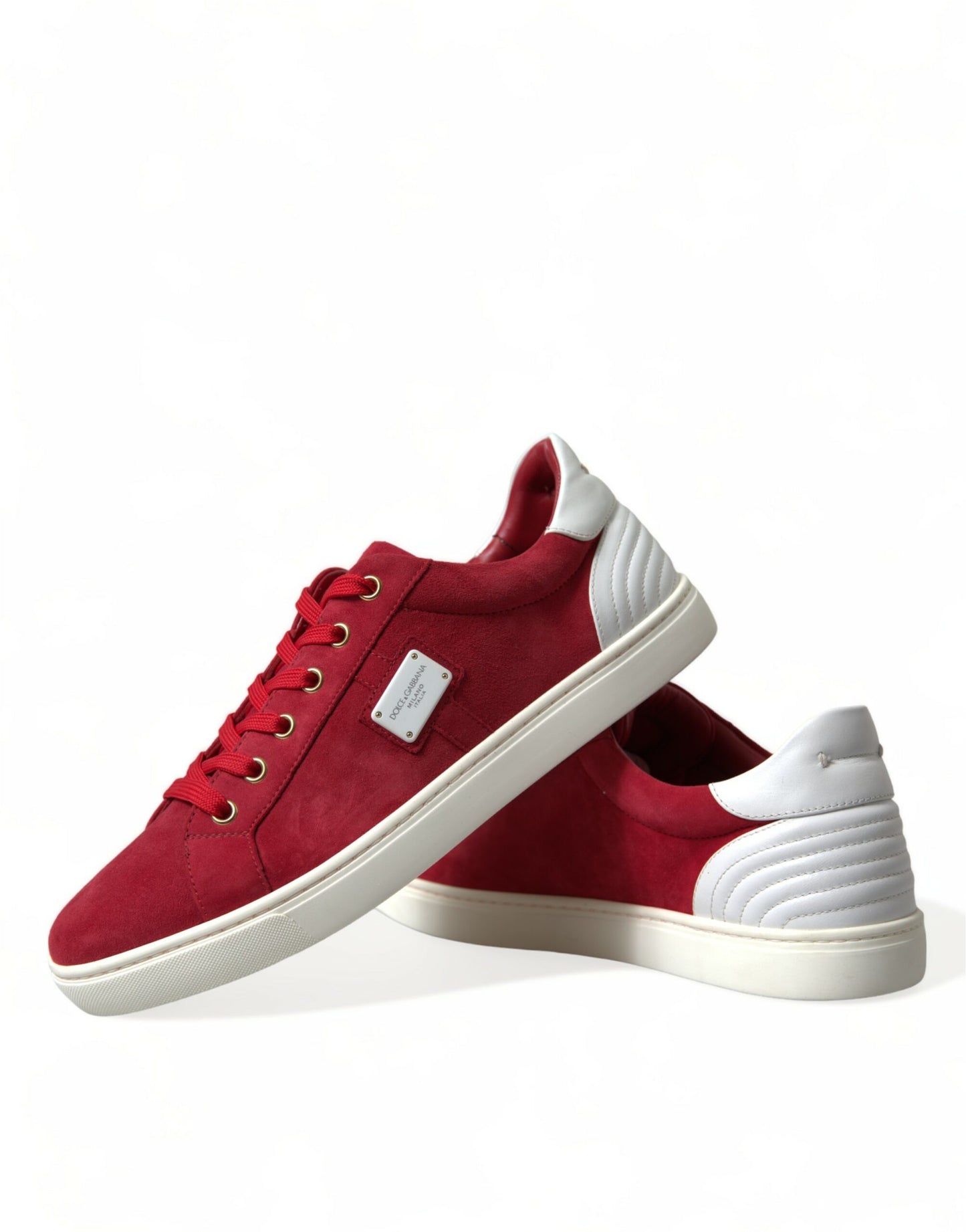 Elegantes tenis rojos y blancos