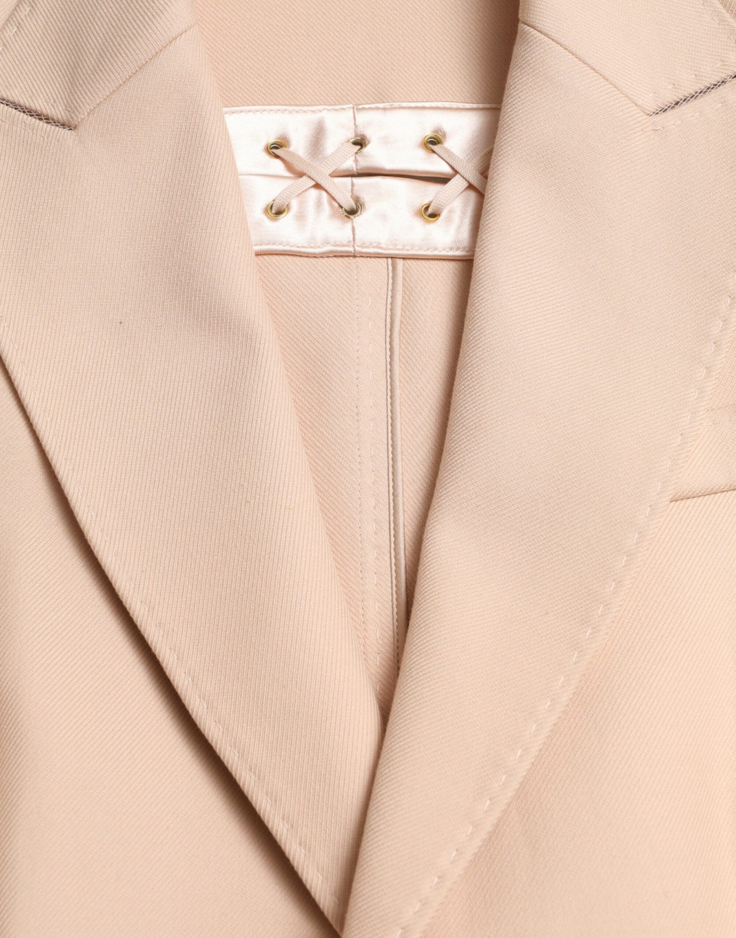 Elegante beige trenchcoat met enkele rij knopen