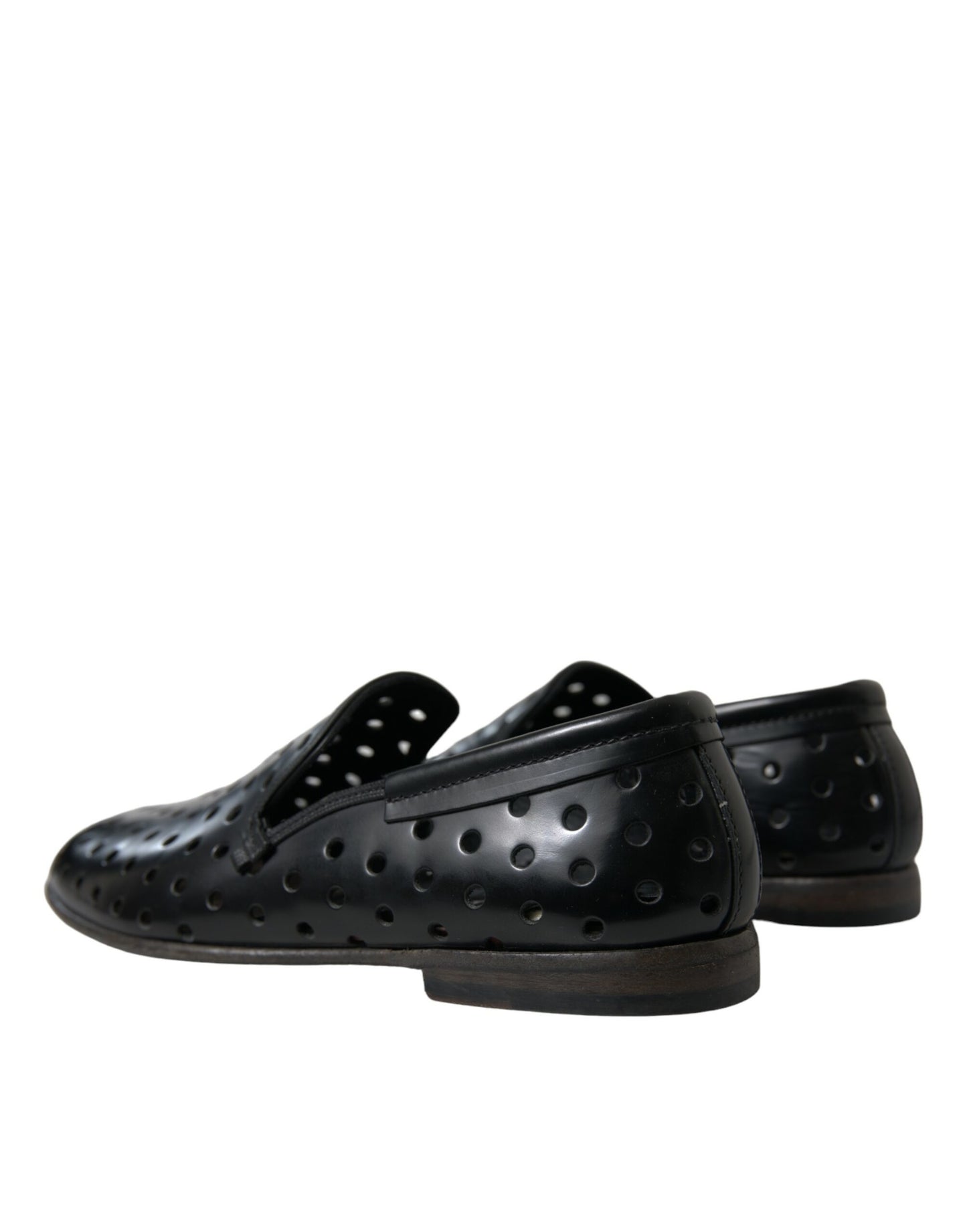 Mocasines perforados de cuero negro elegantes