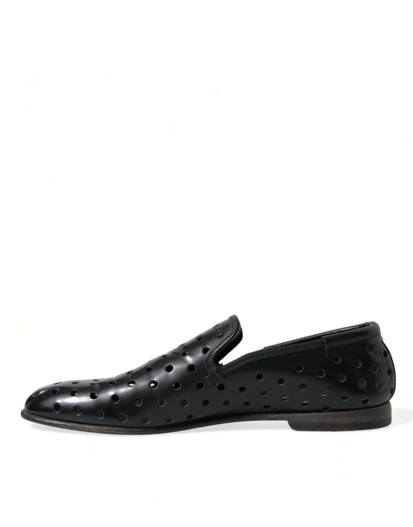 Mocasines perforados de cuero negro elegantes