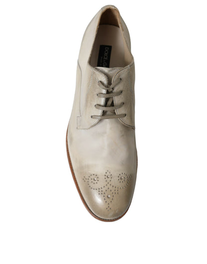 Elegantes zapatos derby de piel de becerro blancos