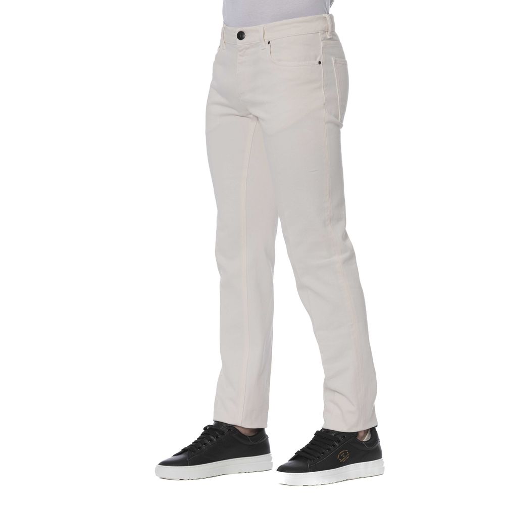 Elegante denim de algodón blanco para hombre.