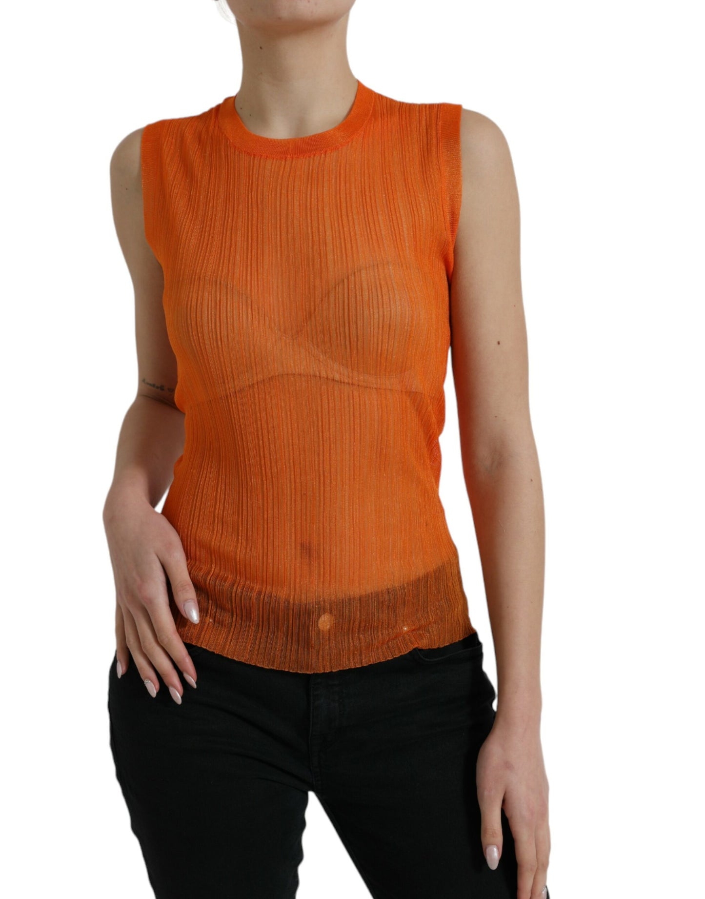 Camiseta sin mangas naranja elegante con cuello redondo