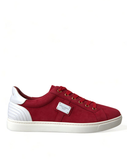 Elegantes zapatillas de deporte de cuero rojo y blanco