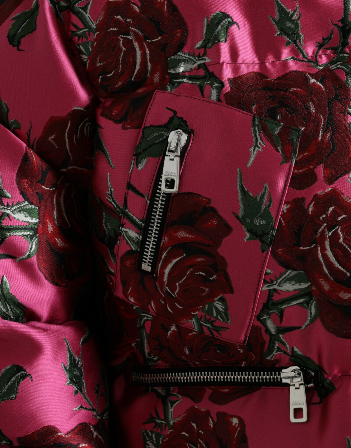 Chaqueta acolchada elegante con estampado de rosas