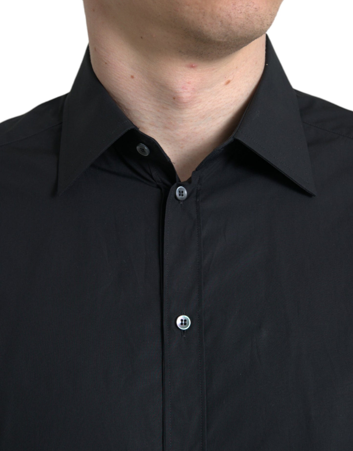 Camisa de vestir italiana de corte slim y elegante en color negro