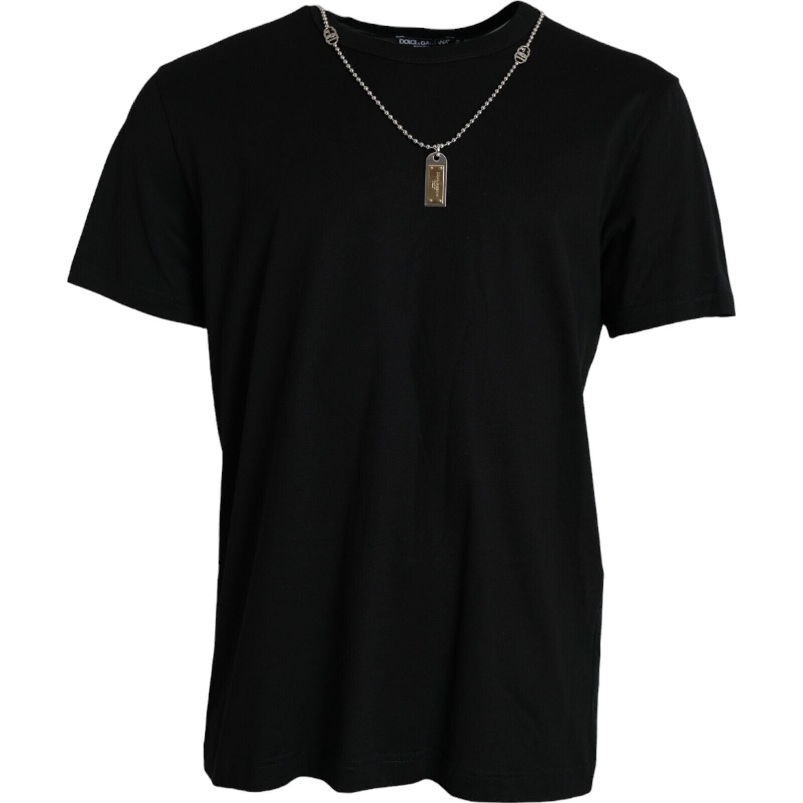 Zwart T-shirt met korte mouwen en zilveren ketting