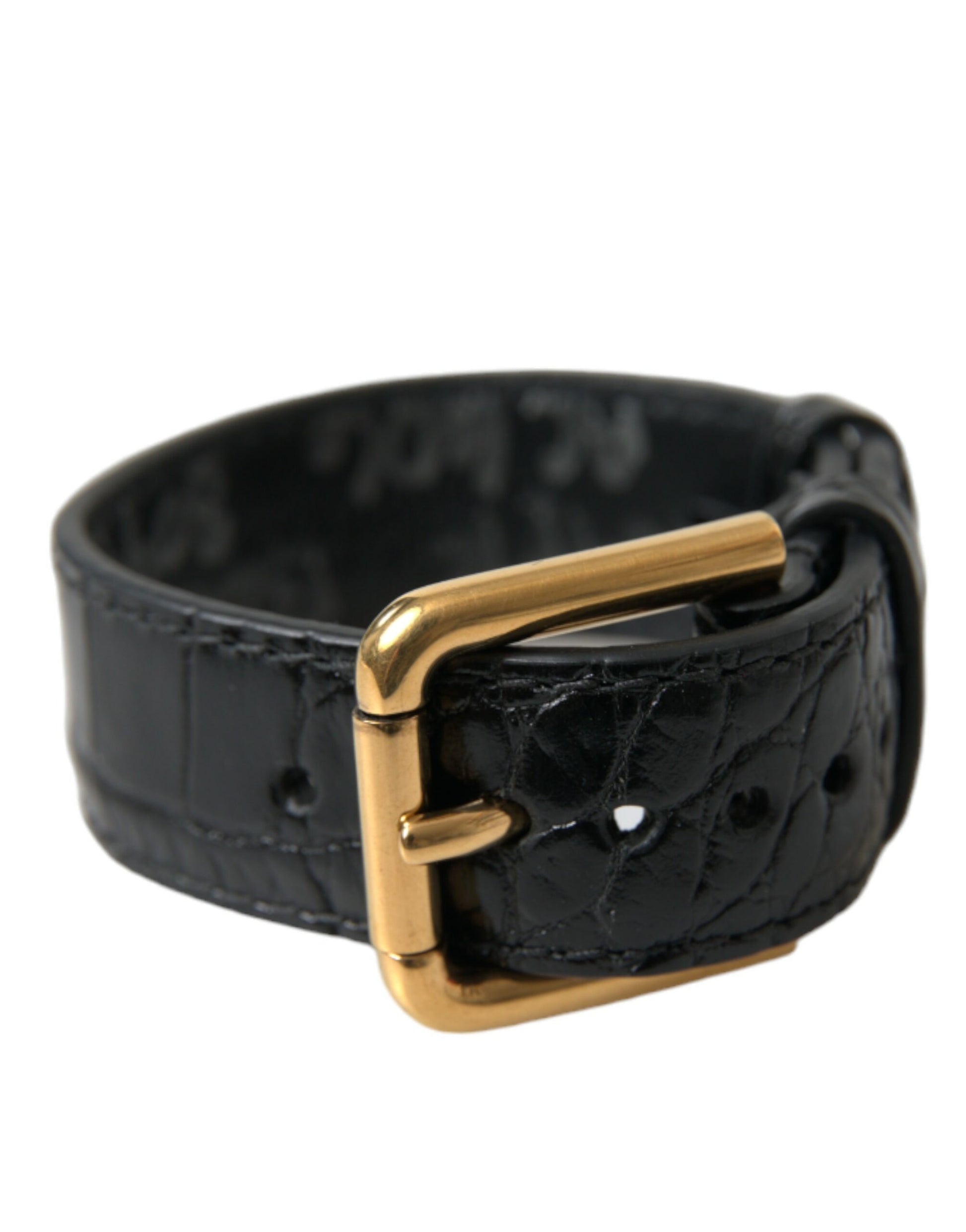 Elegante pulsera de cuero negro dorado