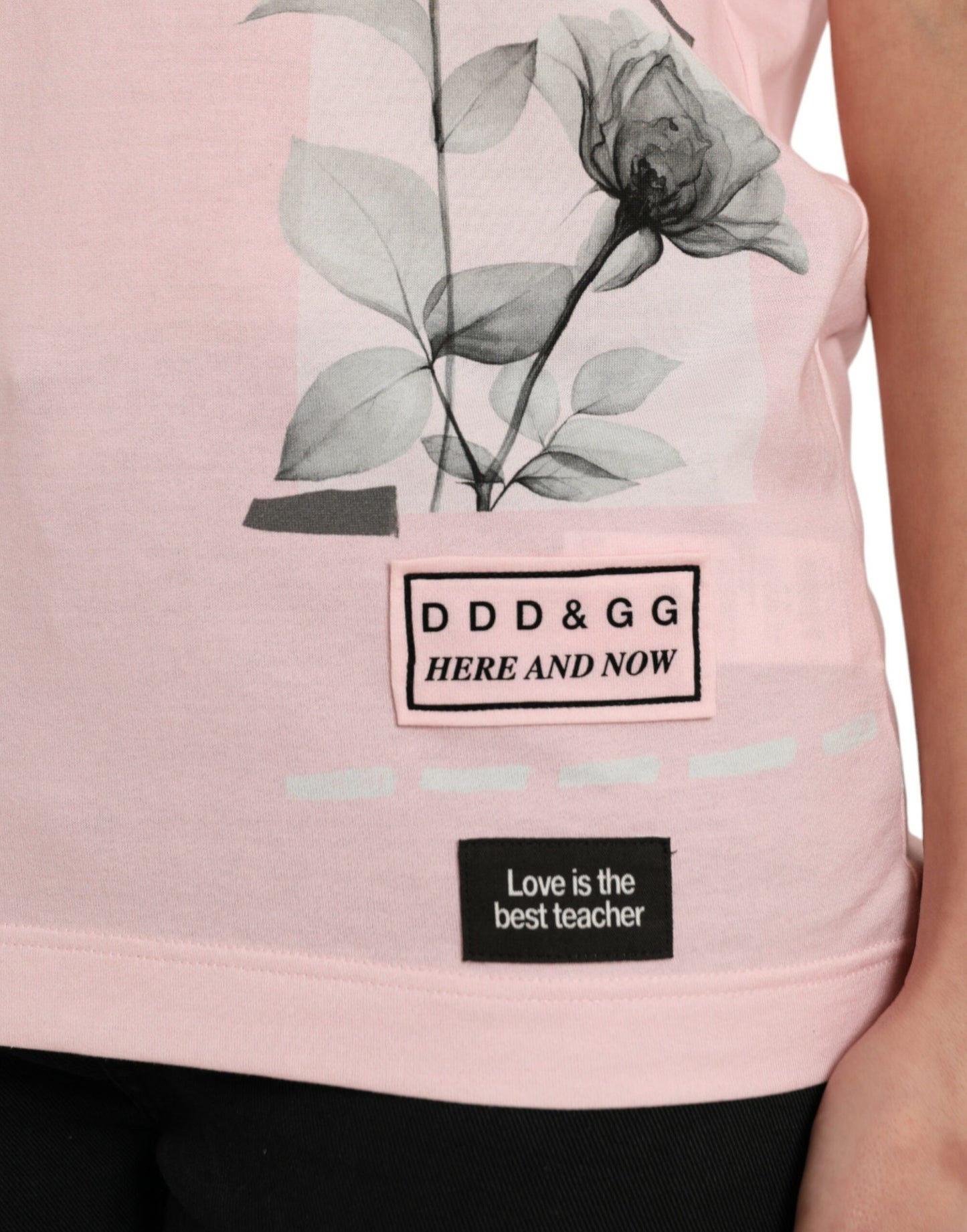 Camiseta de algodón floral rosa elegante