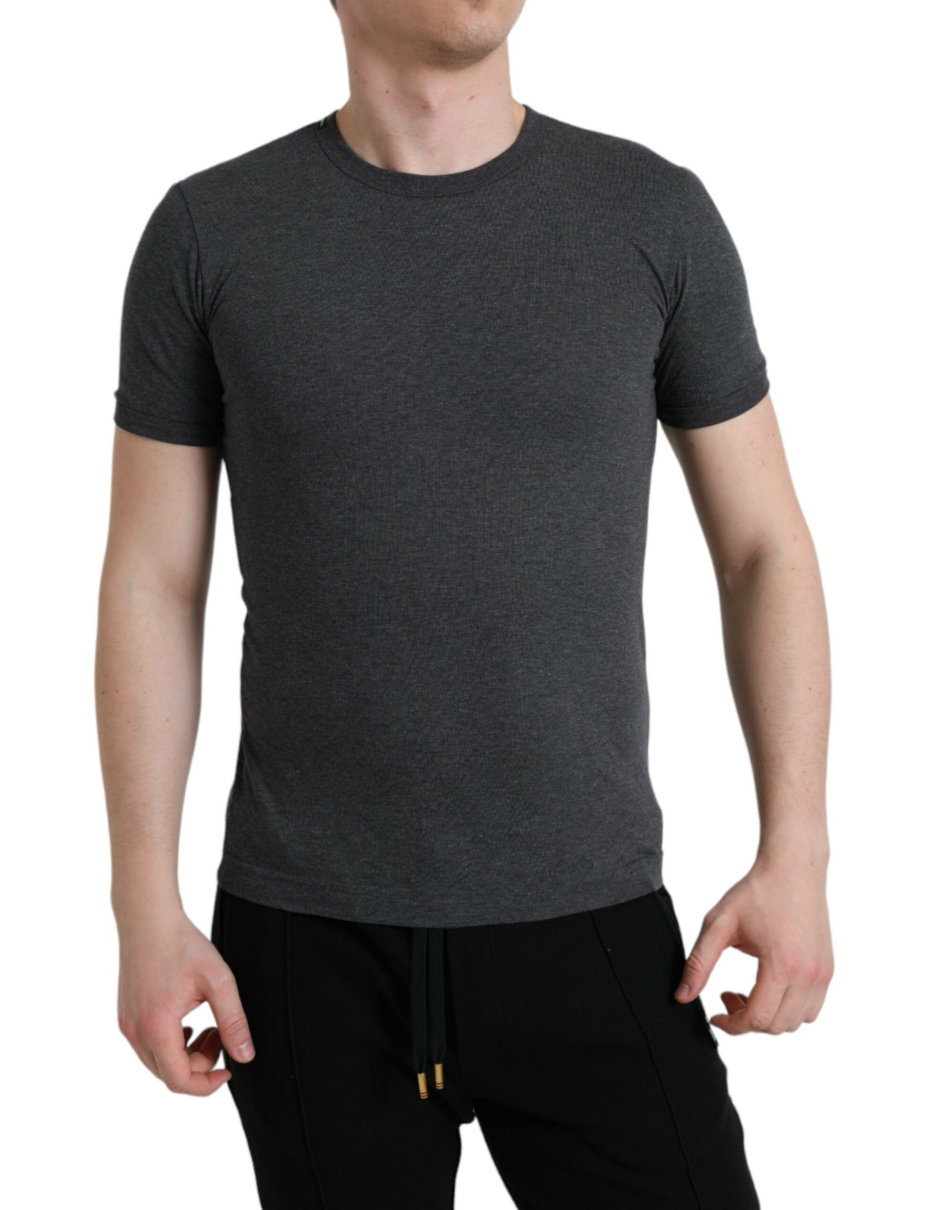 Elegante camiseta gris oscuro con cuello redondo