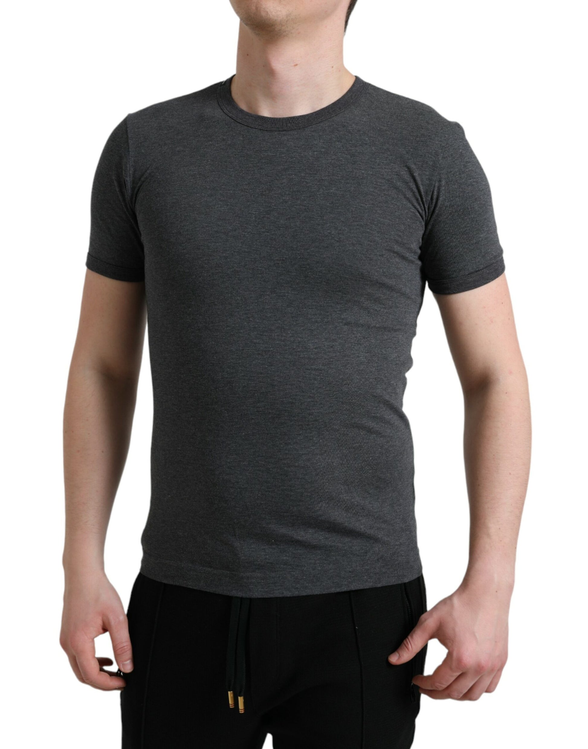 Elegante camiseta gris oscuro con cuello redondo